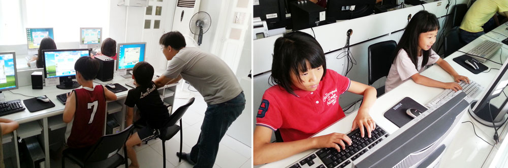 최우수봉사단의 사진으로 왼쪽은 아이들에게 컴퓨터 사용법을 알려주고 있는 사진이며 오른쪽은 여학생 2명이 컴퓨터를 사용하고 있는 모습이다.