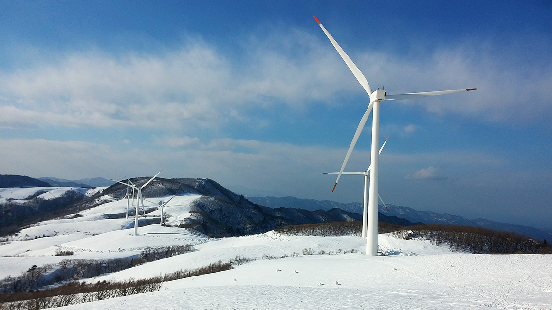 LG G2로 촬영한 삼양목장의 모습. 풍력발전기가 돌아가고 있다.