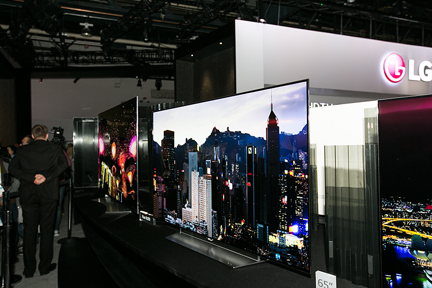 CES 2015 부스에 전시된 LG 올레드 TV