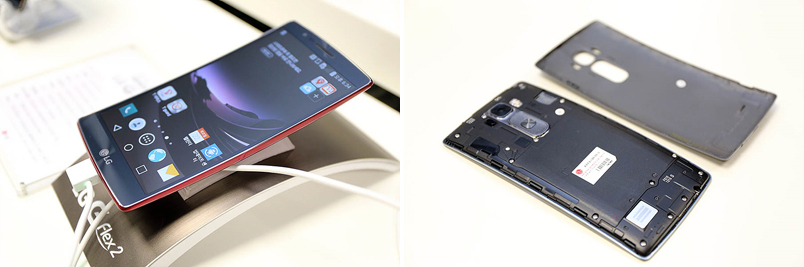 LG G 플렉스2의 전면(왼쪽), LG G 플렉스2의 배터리 덮개를 뺀 후면(오른쪽)