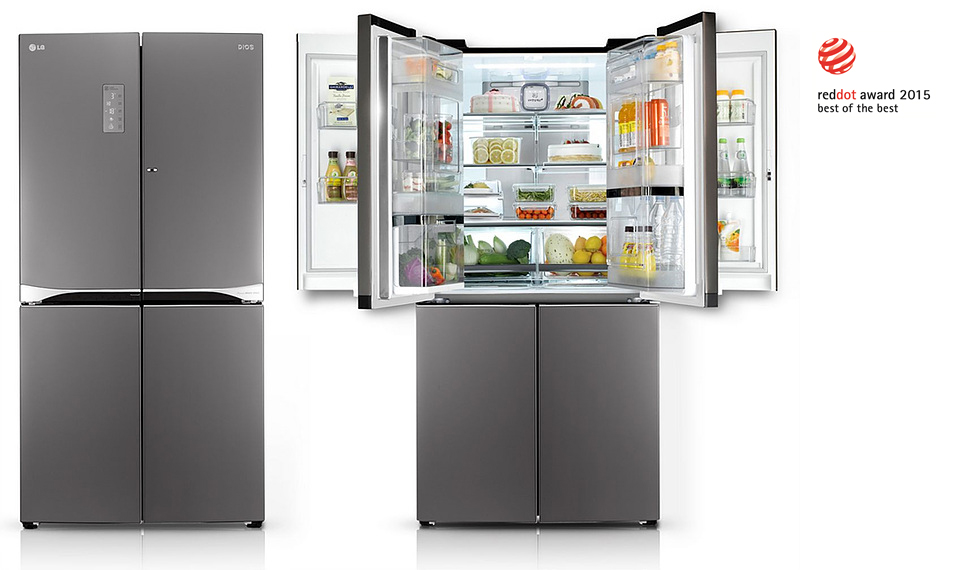 LG 더블 매직스페이스 냉장고. 좌측은 냉장고 문을 모두 닫은 모습, 우측은 냉장고 위쪽 문을 연 모습