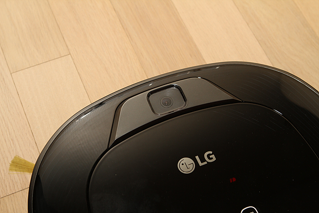 LG 로봇청소기 로보킹의 모습이다.