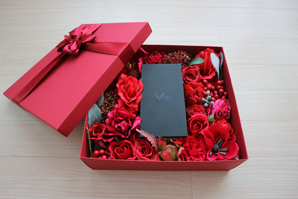 LG V30 라즈베리 로즈 발렌타인데이 선물