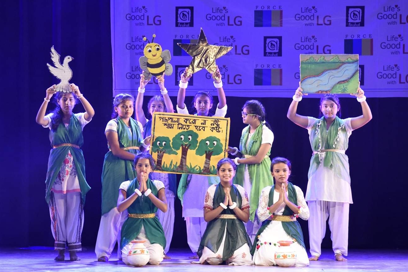 LG전자가 올해 4월부터 인도에서 환경 보호의 중요성을 알리기 위한 ‘LG Agent of Change’ 캠페인을 진행하고 있다. 인도 청소년들이 공연을 통해 환경보호의 중요성을 알리고 있다.