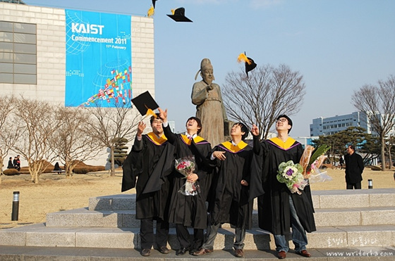 키워드로 보는 2012년 졸업식 풍경
