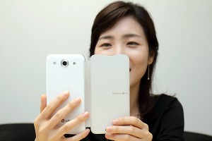 디자이너로서 실제 만져본 옵티머스 G Pro의 디자인 완성도는?