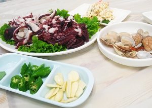 군침도는 문어 숙회