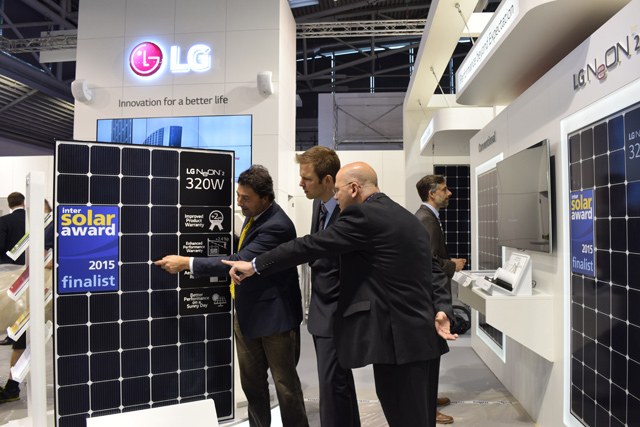 LG전자, 세계 최고 효율 태양광 모듈 ‘네온2’ 공개