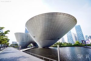 인천 송도 신도시에 있는 트라이볼 조형