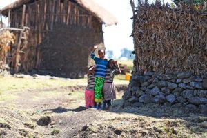 에티오피아 농촌마을의 낯선 화장실 115개소 LG전자가 설치 지원