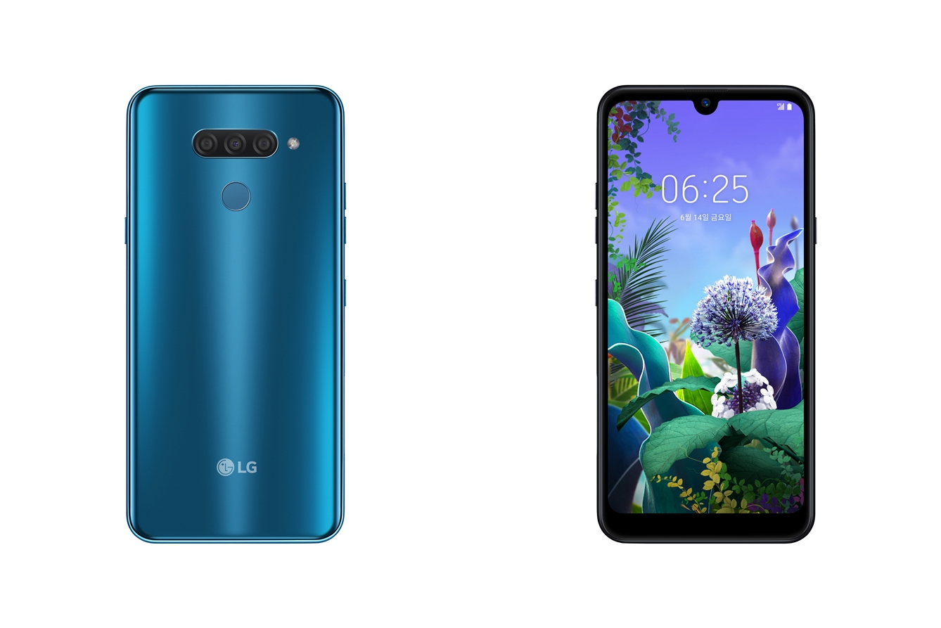 LG전자가 14일 국내 이동통신 3사를 통해 실속형 스마트폰 LG X6(출고가: 349,800원)를 출시한다. LG X6는 후면 트리플 카메라, 64GB 저장공간, 3,500mAh 대용량 배터리까지 갖춰 전문가 수준의 사진을 손쉽게 찍고 넉넉하게 즐길 수 있는 게 특징이다. 10일 모델이 서울시 여의도에서 LG X6를 소개하고 있다.