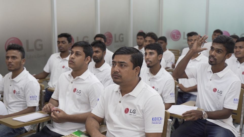 방글라데시 LG 인버터 클래스의 교육 모습 2