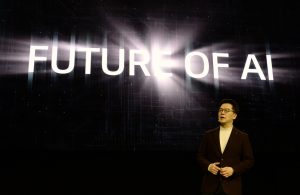 LG전자가 현지시간 6일 미국 라스베이거스 만달레이베이(Mandalay Bay) 호텔에서 글로벌 프레스 컨퍼런스를 열었다.LG전자 CTO(최고기술책임자) 박일평 사장이 인공지능 기술 발전의 기준을 정의하는 ‘인공지능 발전 단계(Levels of AI Experience)’를 발표하고 있다.