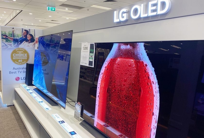 호주 하버노만 가전 매장에 진열된 LG 올레드 TV