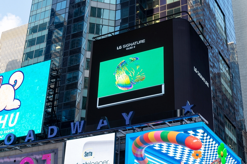LG전자가 현지시간 23일 美 뉴욕 맨헤트 타임스스퀘어와 英 런던 피카딜리광장에 있는 LG전자 전광판에 LG 시그니처를 주제로 한 3D 아트를 선보였다. 영상 속 제품은 LG 시그니처 올레드 TV