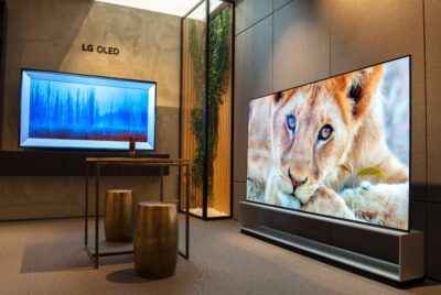 신규 매장에 전시된 LG OLED TV 모습