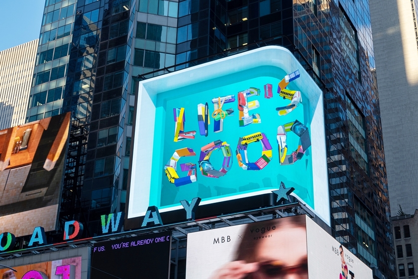 LG전자가 美 뉴욕 타임스스퀘어 전광판에서  ‘Life’s Good’ 메시지를  담은 3D 콘텐츠를 상영하고 있다. 