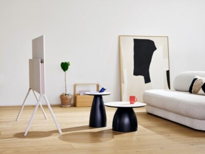 LG전자가 올레드의 압도적 화질과 공간 디자인을 결합한 라이프스타일 TV 신제품 LG 올레드 오브제컬렉션 포제(Posé)를 27일 국내 출시한다. LG 올레드 오브제컬렉션 포제(Posé)가 인테리어와 조화를 이루며 배치돼 있는 연출 이미지.