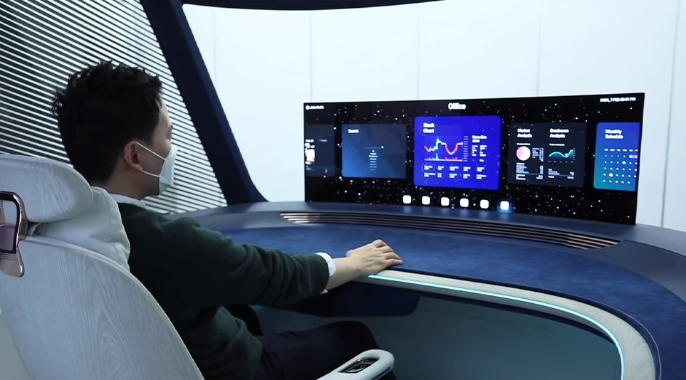 차량 안 오피스 공간을 제공하는 LG전자의 미래 컨셉카 ‘옴니팟’
