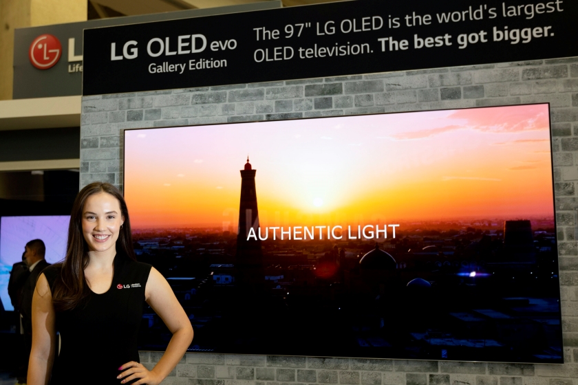 LG전자, 세계 최대 97형 올레드 TV 북미 상륙 하반기 프리미엄 수요 잡는다