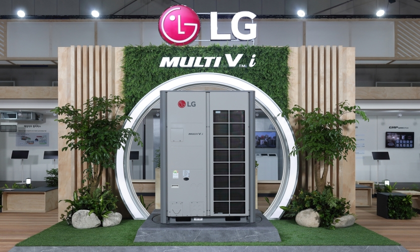 LG전자가 2일부터 3일간 일산 킨텍스에서 열리는 ‘2022 대한민국 에너지대전(Korea Energy Show)’에 참가해 시스템 에어컨 대표제품 ‘멀티브이 아이’(사진)를 포함해 에너지 효율을 높인 차별화된 공조 솔루션을 선보인다. 