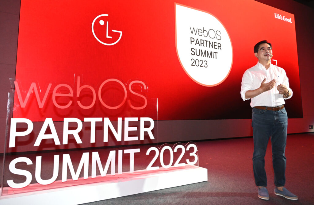 19일 서울 마곡 LG사이언스파크에서 열린 webOS 파트너 서밋(Partner Summit) 2023에서 LG전자 박형세 HE사업본부장(부사장)이 ‘미디어&엔터테인먼트 플랫폼 기업’으로의 전환을 강조하며 기조연설을 하고 있다.