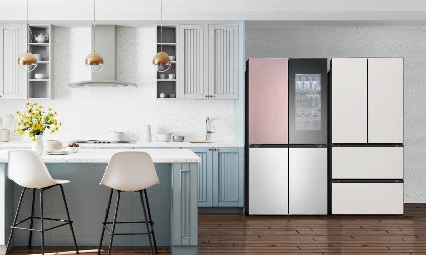 새롭게 출시되는 LG 디오스 ‘상냉장 하냉동 냉장고’(왼쪽)와 ‘김치냉장고’가 배치된 인테리어 이미지