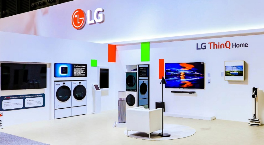 LG전자가 중국  최대 가전 박람회인 AWE 2024에 참가해 프리미엄 제품과 YG 고객을 겨냥한 제품을 대거 선보였다.