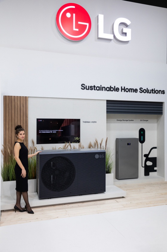 LG전자가 ‘모스트라 콘베뇨 엑스포 2024’에서 주거 및 상업용 냉난방 공조 솔루션을 제시한다.