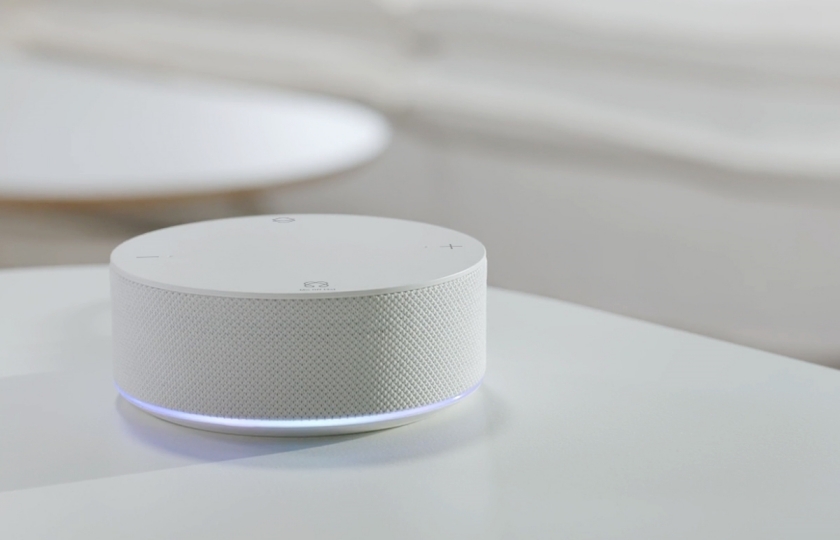 생성형 AI를 탑재해 고객과 대화하며 맥락을 이해하고, 생활 패턴을 학습·예측해 자동으로 최적의 환경을 조성하는 AI 홈 허브 'LG 씽큐 온'