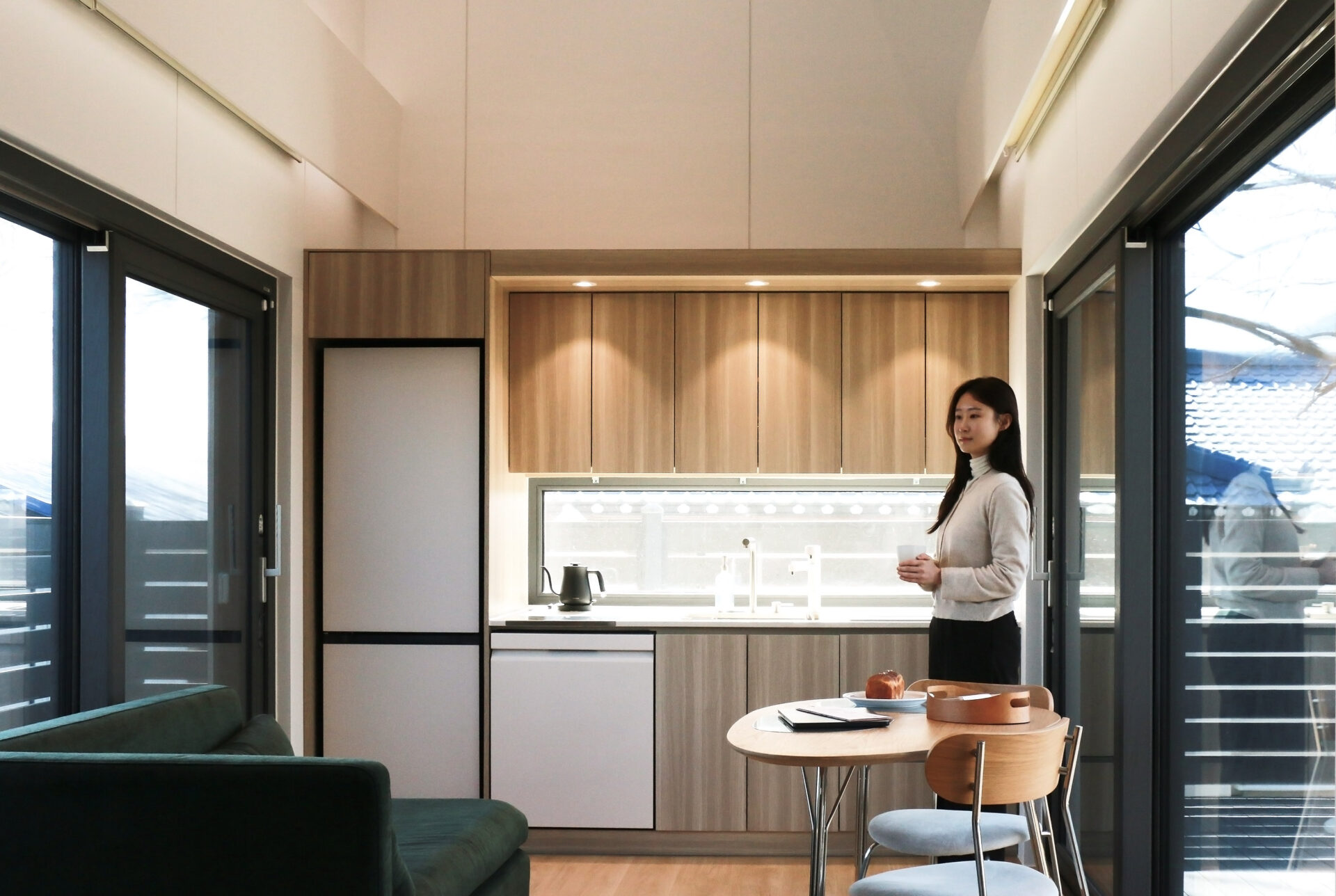 LG전자가 레저 및 관광 사업을 계획하고 있는 B2B 고객을 위해 전북 김제시 죽산면에 LG 스마트코티지를 상시 체험할 수 있는 공간 '죽산모락'을 열었다.