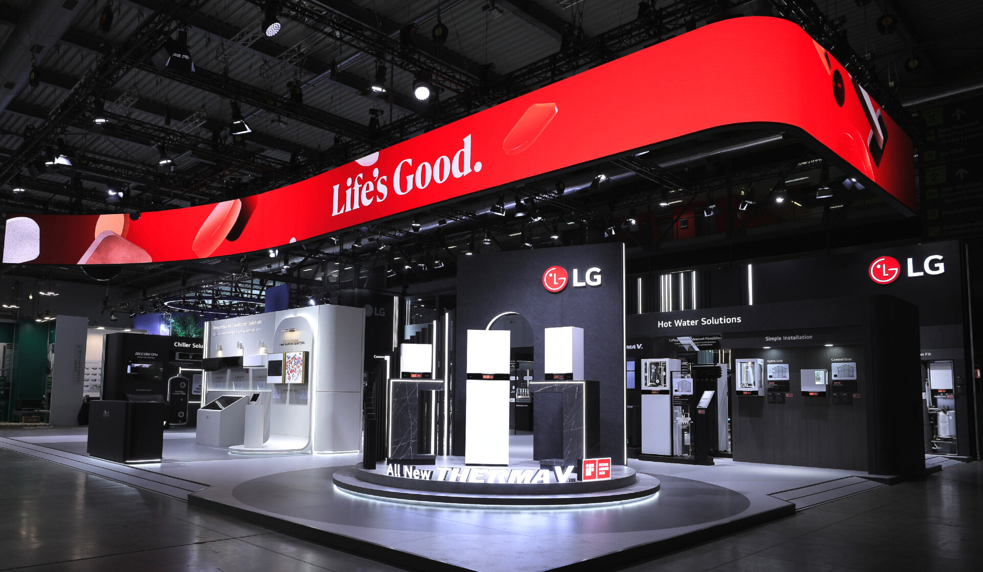 LG전자가 이탈리아 밀라노에서 24일 개막한 공조전시회 'MCE 2026'에서 유럽 가정 환경에 맞춘 히트펌프 토탈 솔루션과 상업·산업용 HVAC 솔루션으로 우수상을 다수 수상했다.